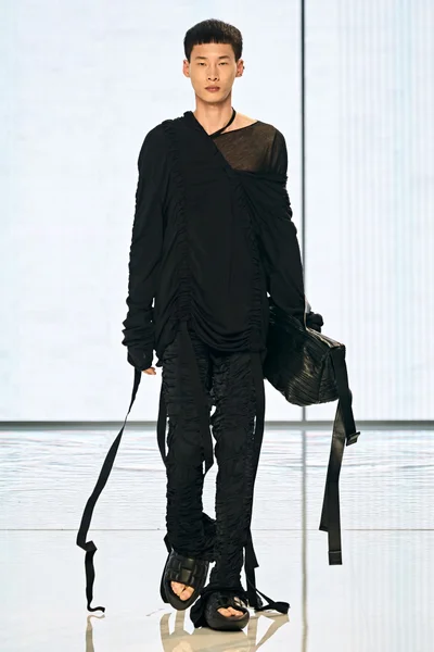 Look 26